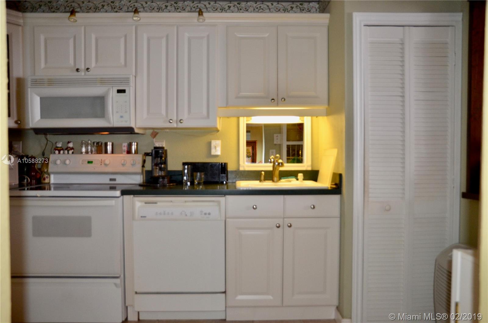 FLAMENCO CONDO TOWER I - Residential