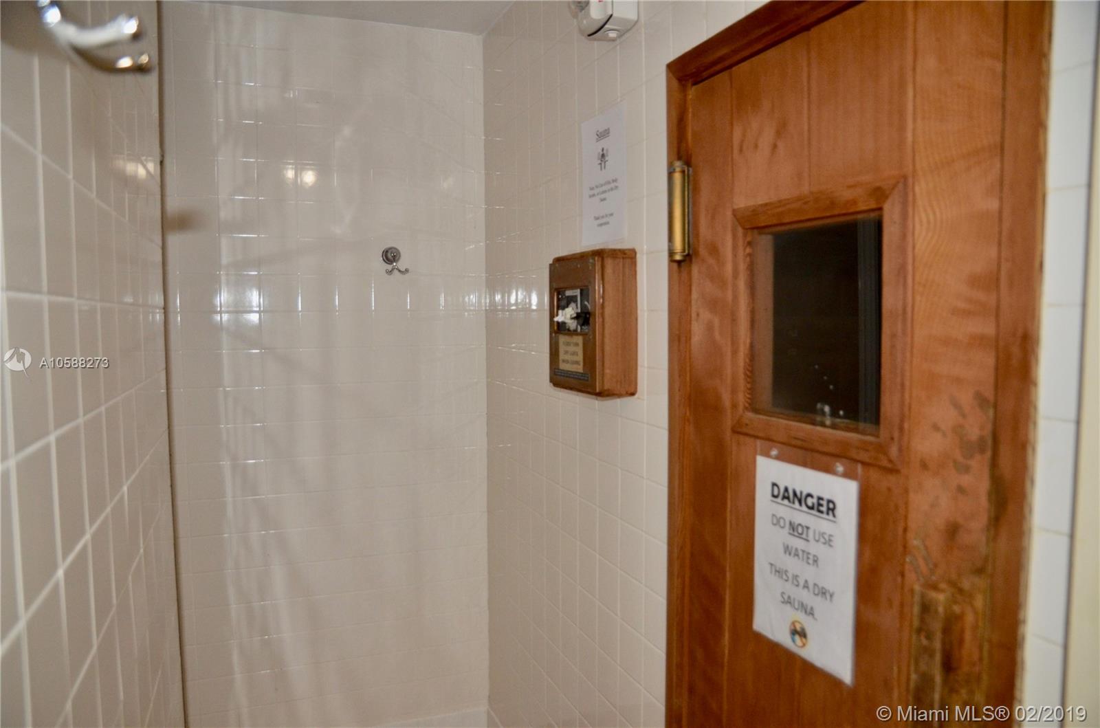 FLAMENCO CONDO TOWER I - Residential