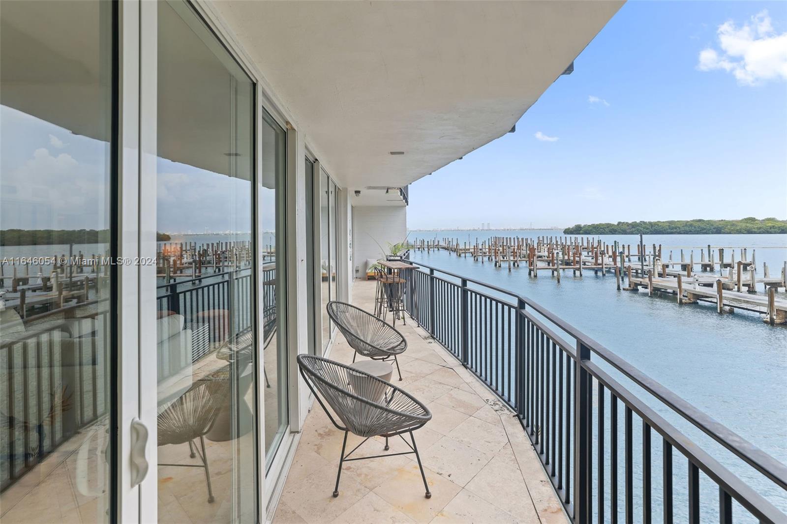 View Miami, FL 33138 condo