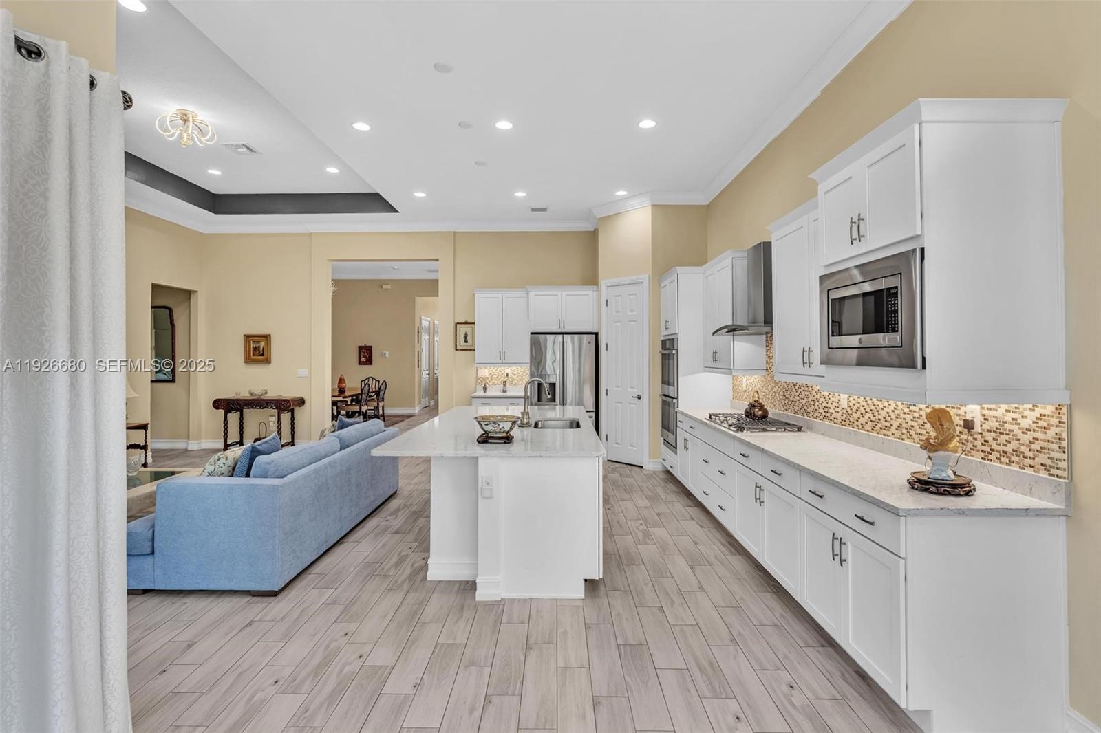 PARKLAND ROYALE - Residential