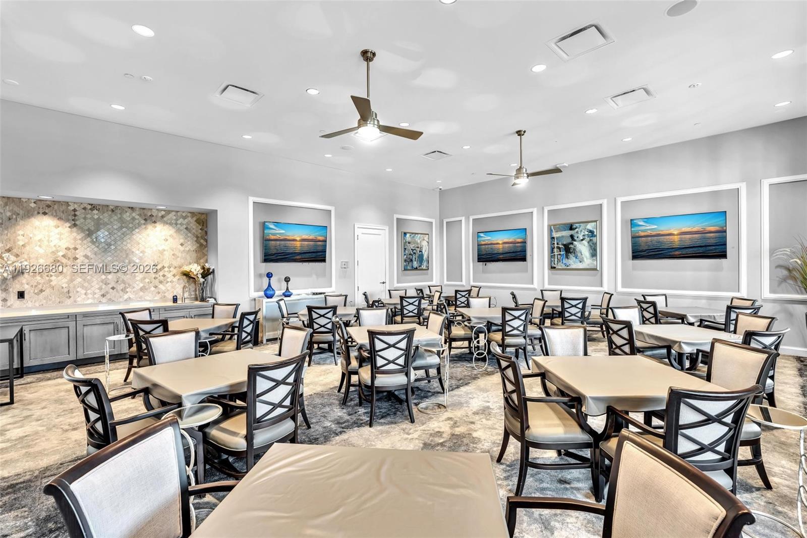 PARKLAND ROYALE - Residential