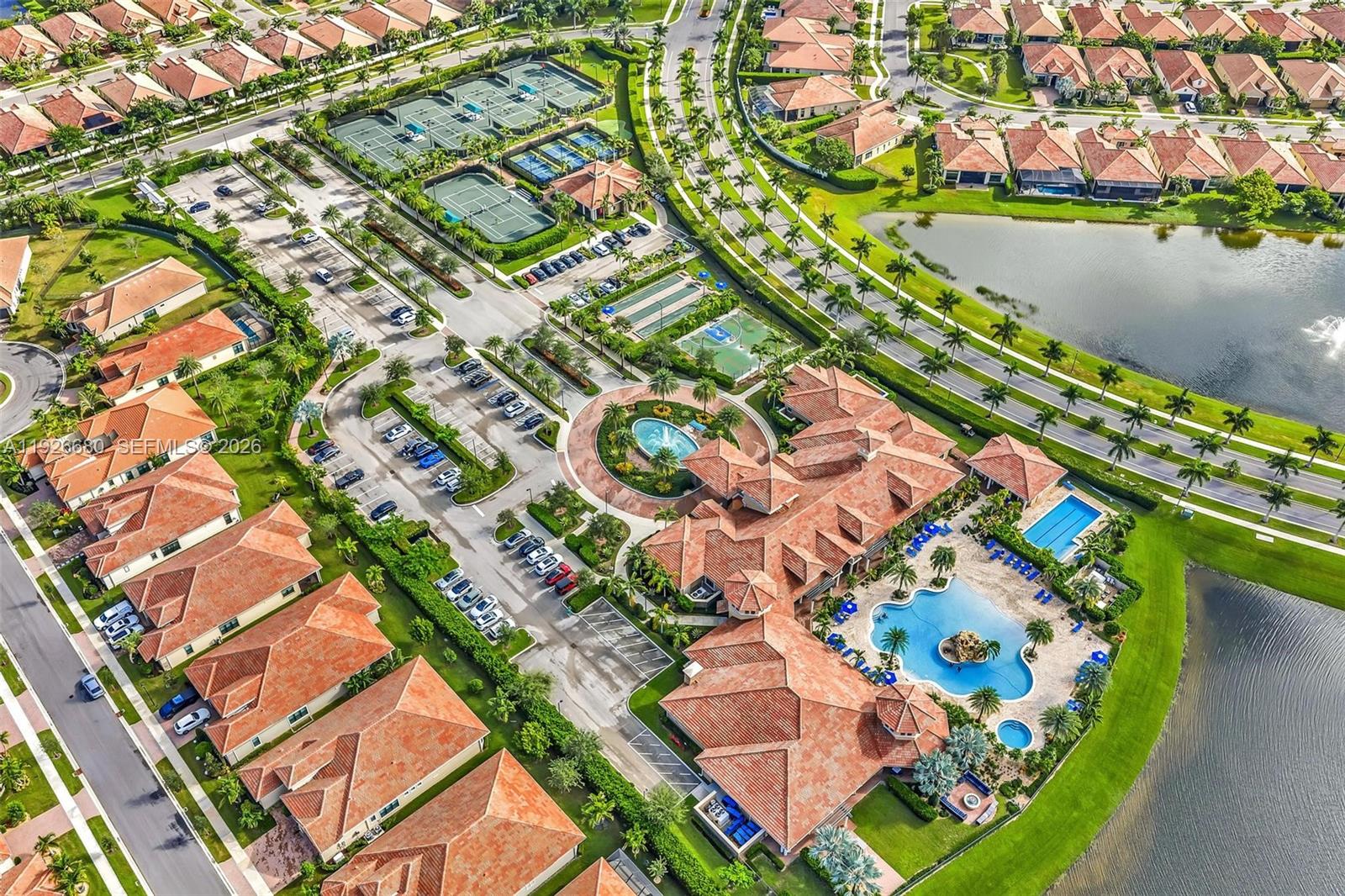 PARKLAND ROYALE - Residential