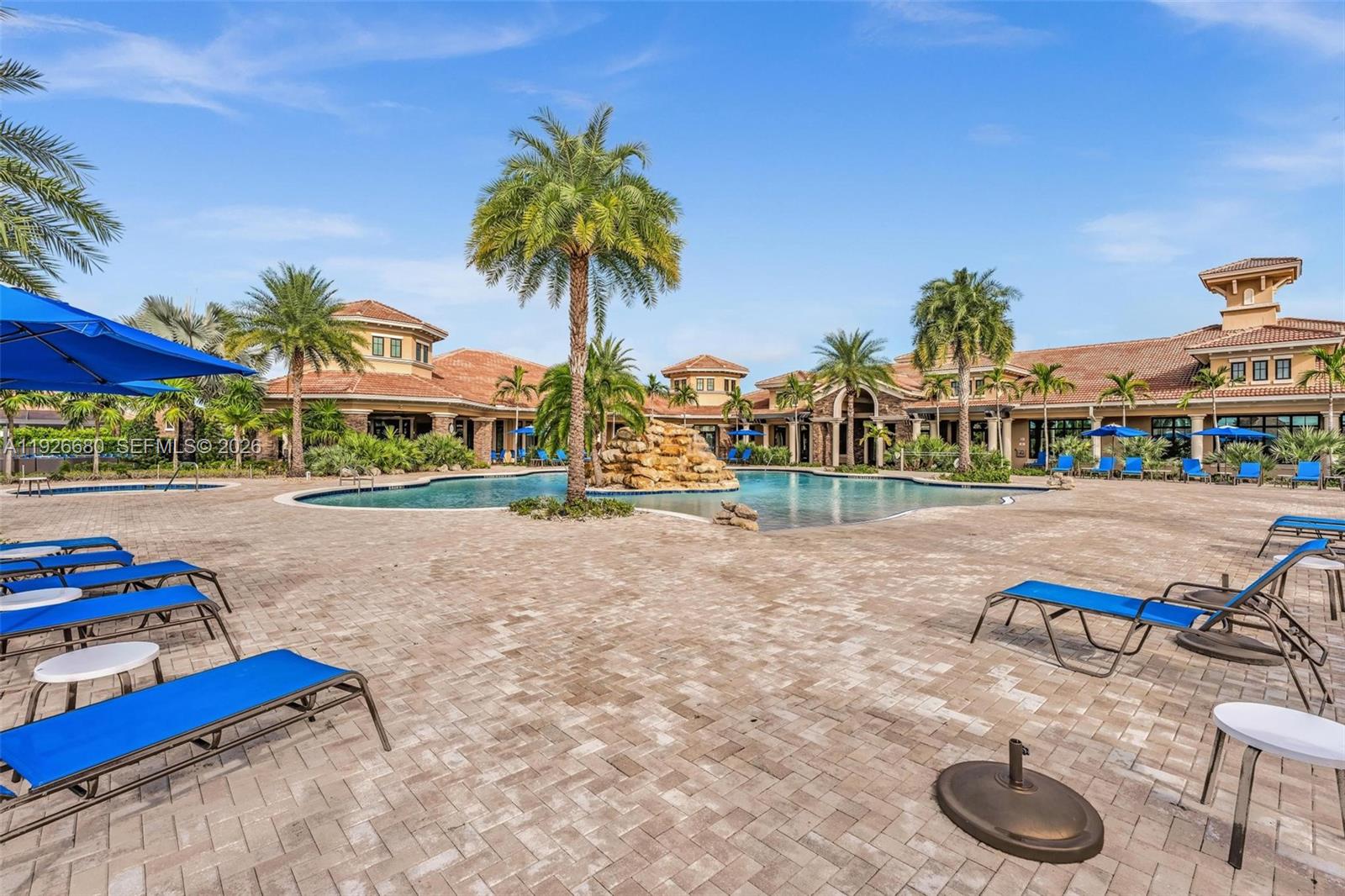 PARKLAND ROYALE - Residential