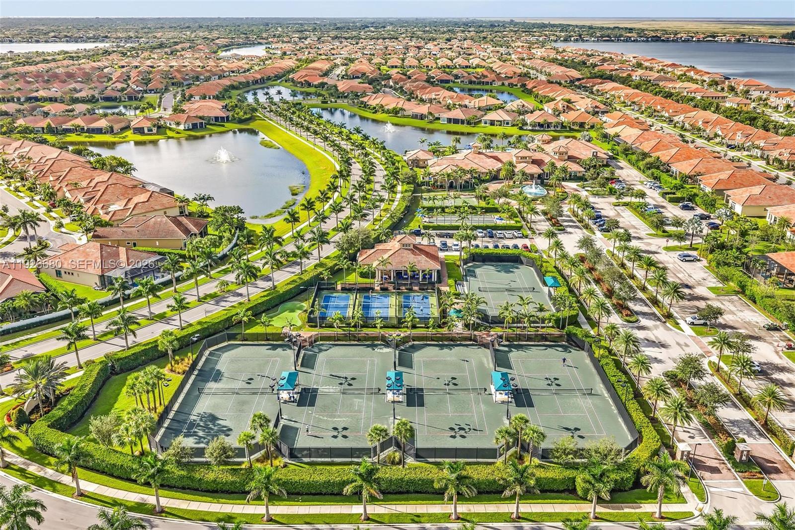 PARKLAND ROYALE - Residential