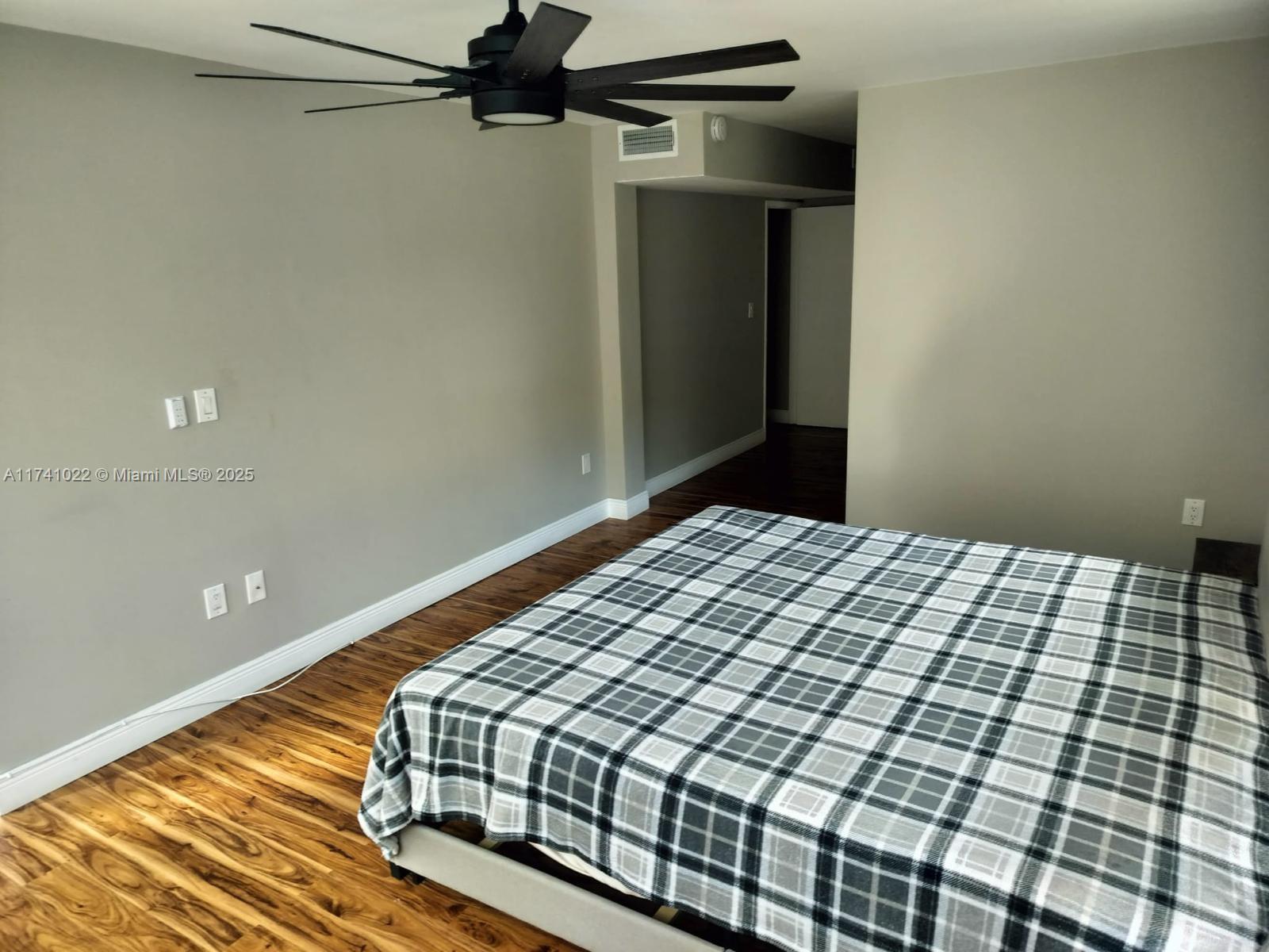 Rental Property at 1690 Ne 191st St 302-1, Miami, Broward County, Florida - Bedrooms: 2 
Bathrooms: 2  - $2,600 MO.