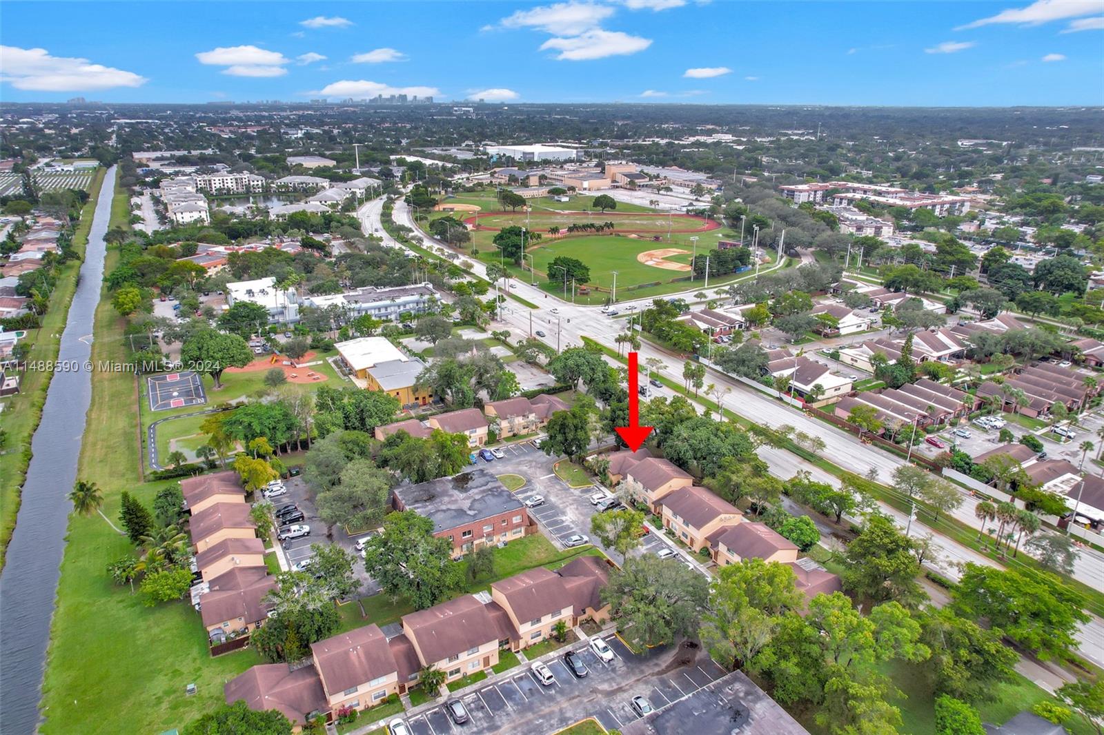 APPLE CREEK - Residential