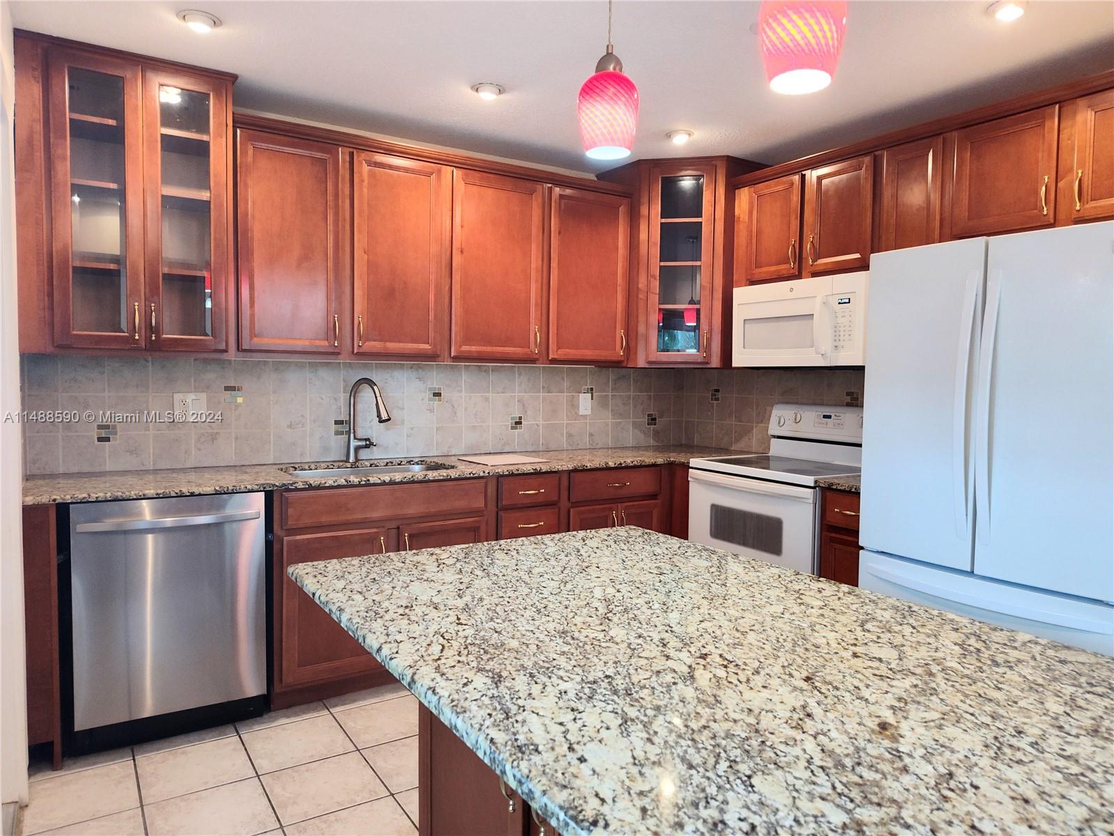 APPLE CREEK - Residential