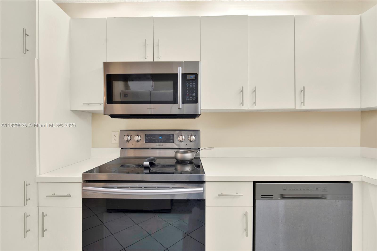 SUNRISE LAKES 194 CONDO - Residential