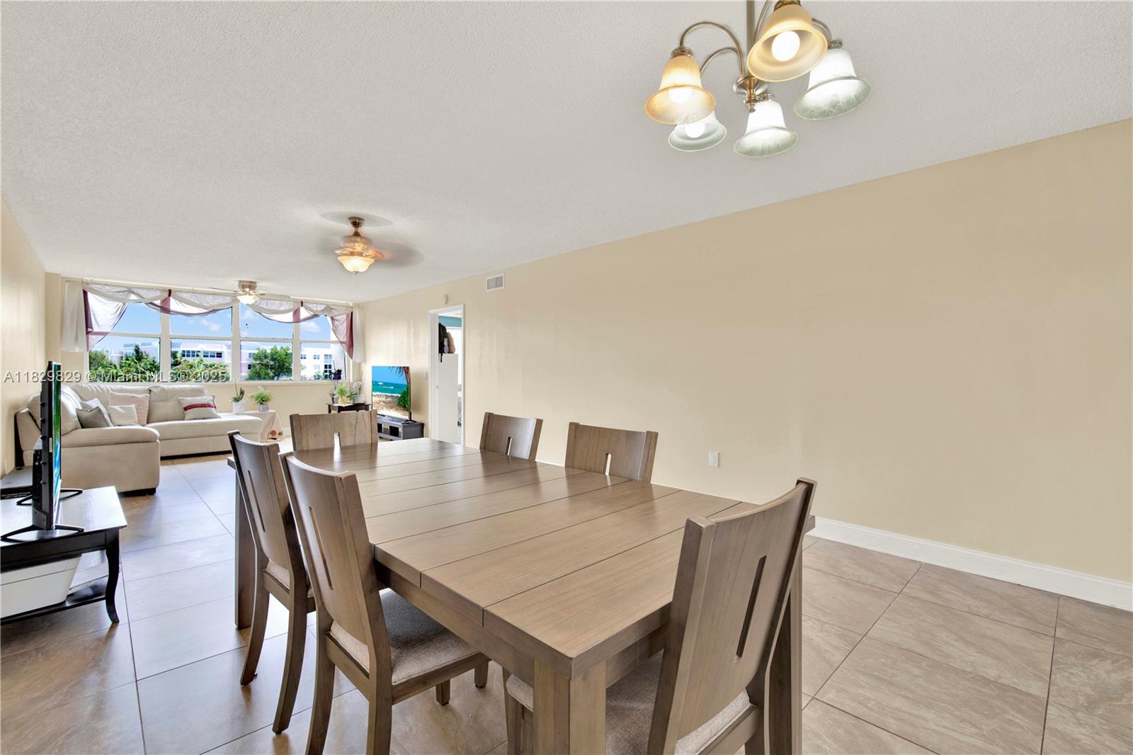 SUNRISE LAKES 194 CONDO - Residential