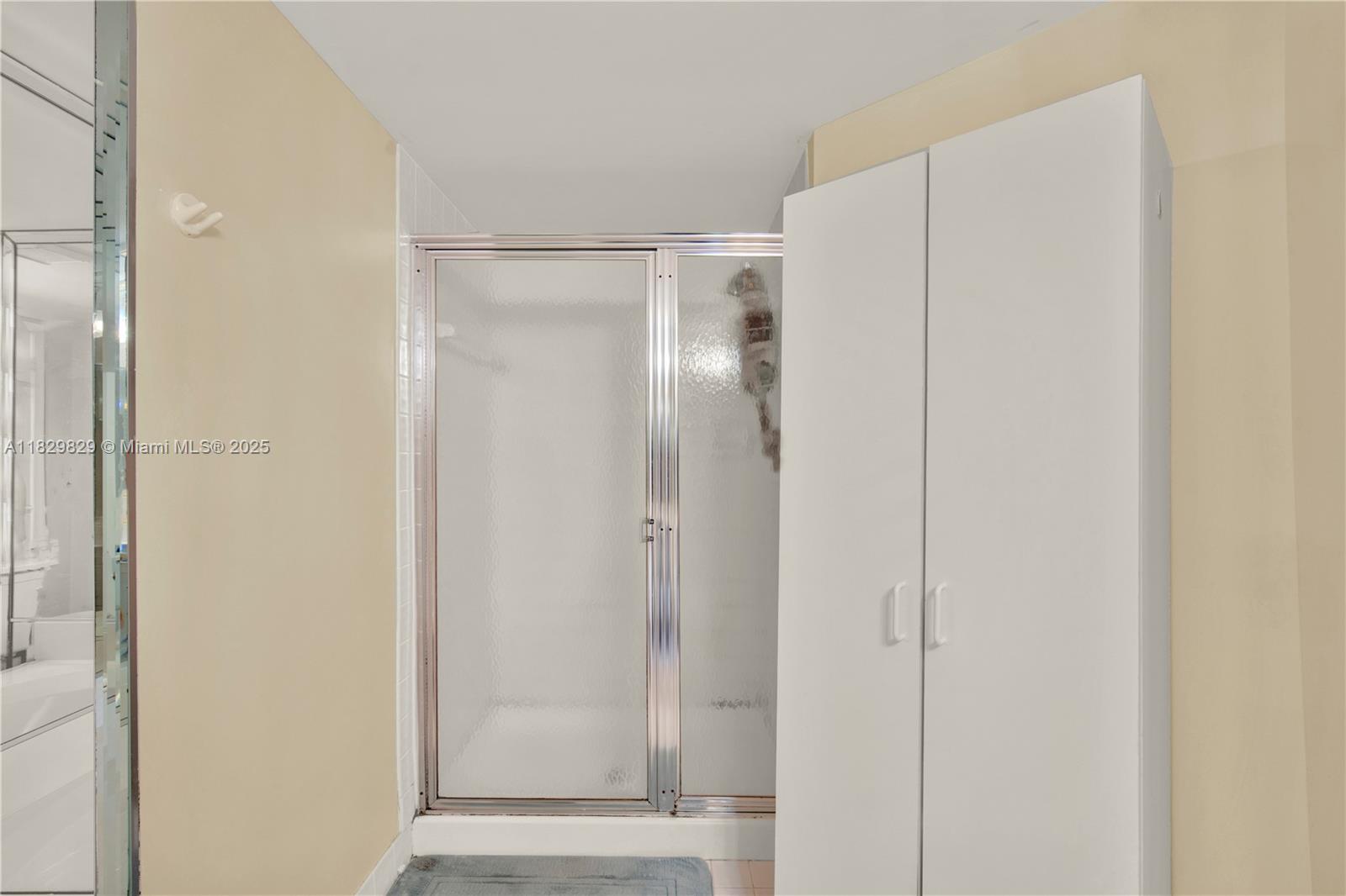 SUNRISE LAKES 194 CONDO - Residential