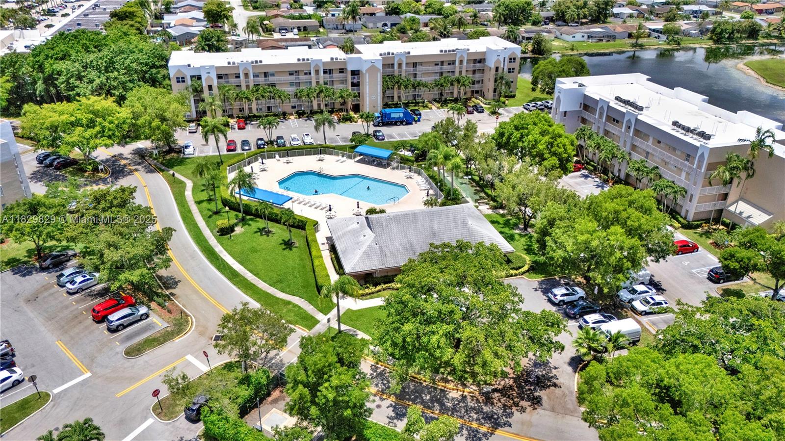 SUNRISE LAKES 194 CONDO - Residential