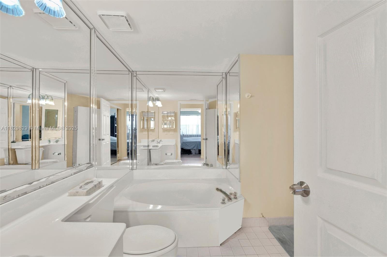 SUNRISE LAKES 194 CONDO - Residential