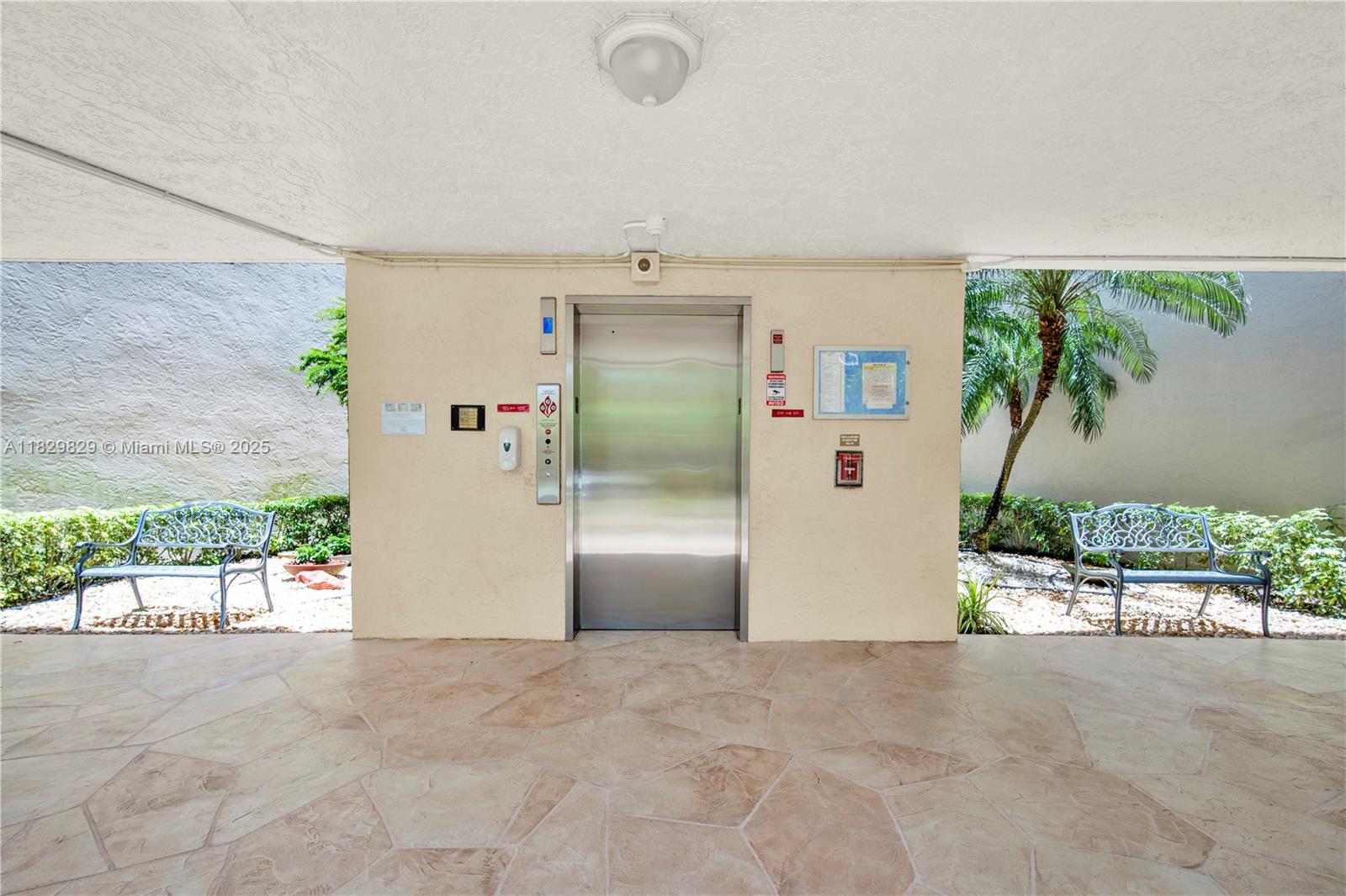 SUNRISE LAKES 194 CONDO - Residential