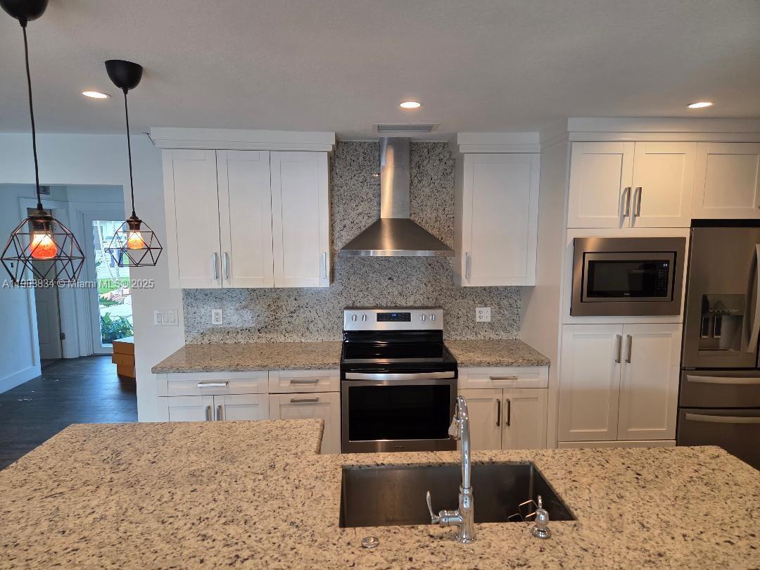 LAKE CATALINA - Residential Lease