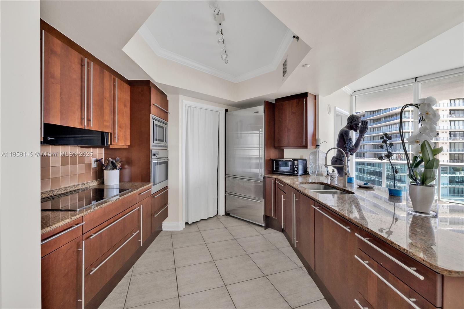 1000 S Pointe Dr 1505