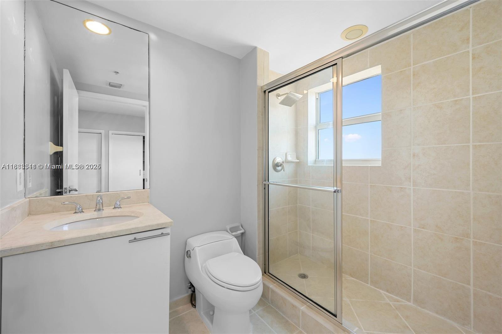 THE OAKS I CONDO - Residential
