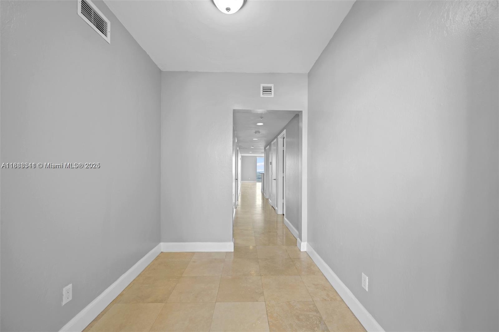 THE OAKS I CONDO - Residential