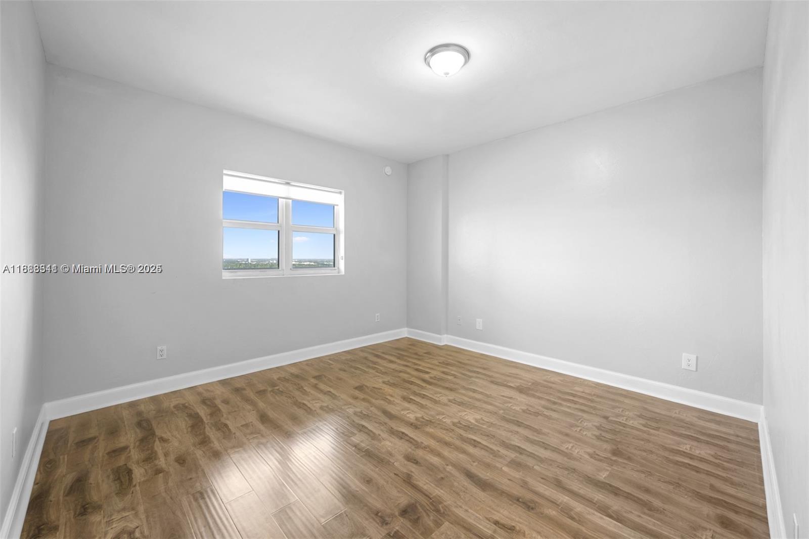 THE OAKS I CONDO - Residential