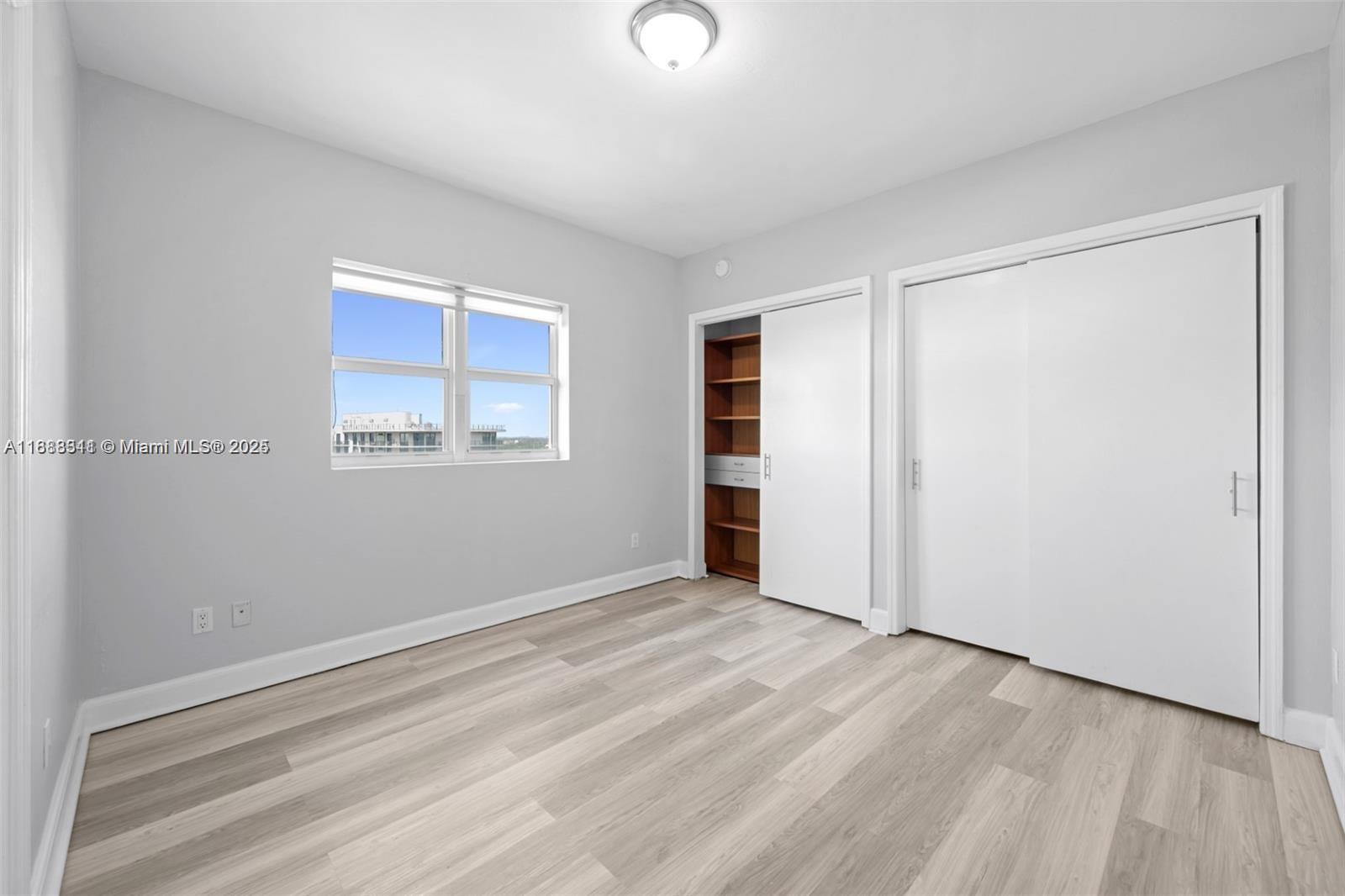 THE OAKS I CONDO - Residential
