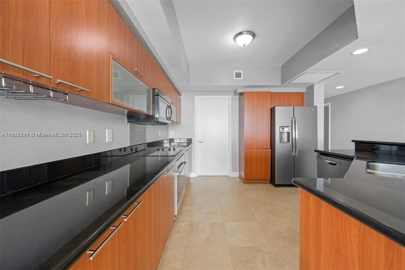 THE OAKS I CONDO - Residential