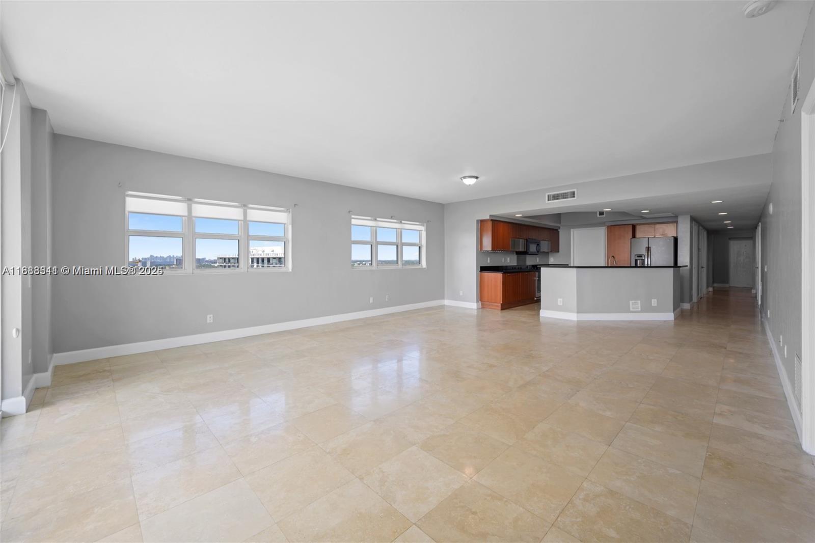 THE OAKS I CONDO - Residential