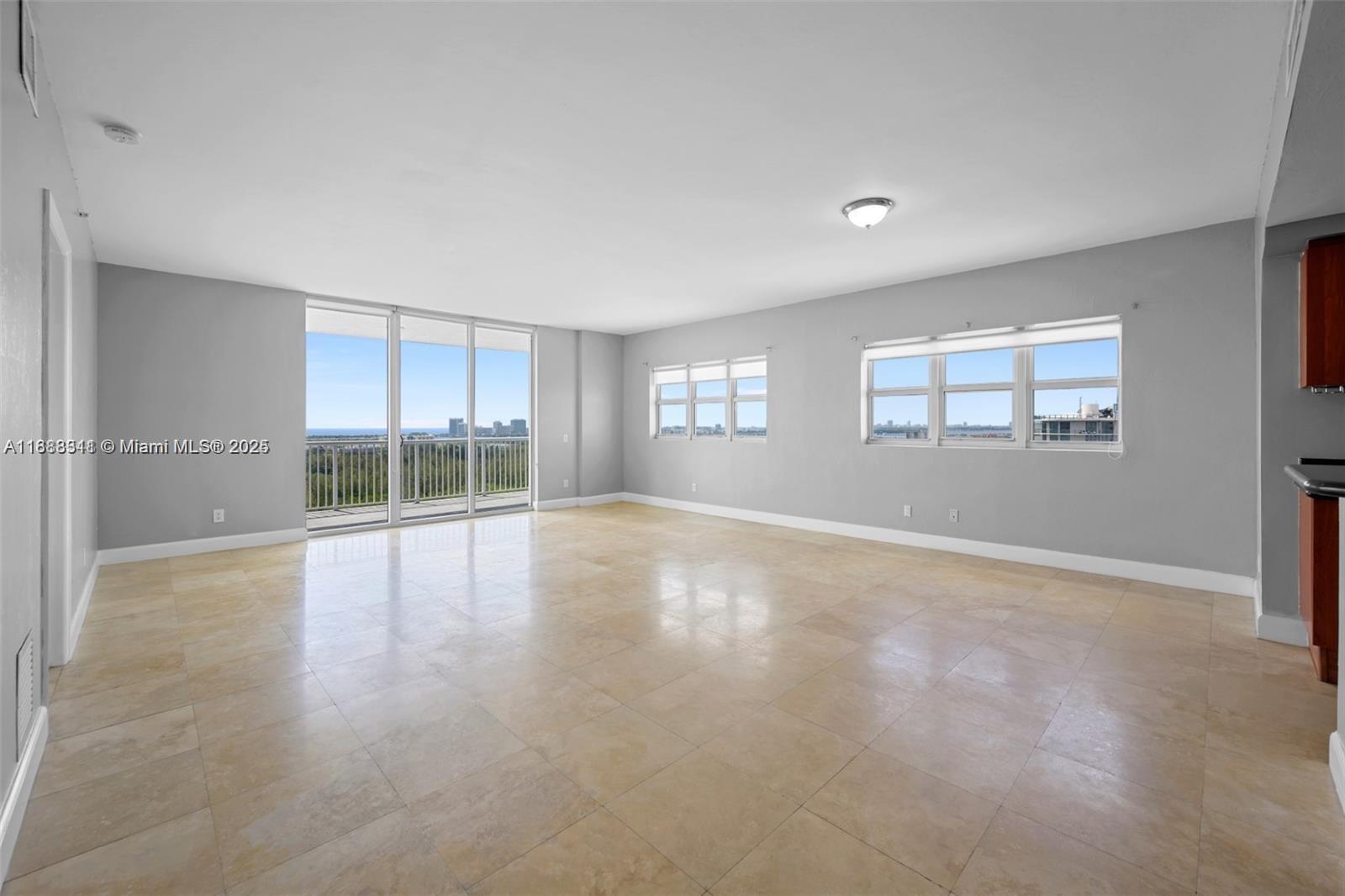 THE OAKS I CONDO - Residential