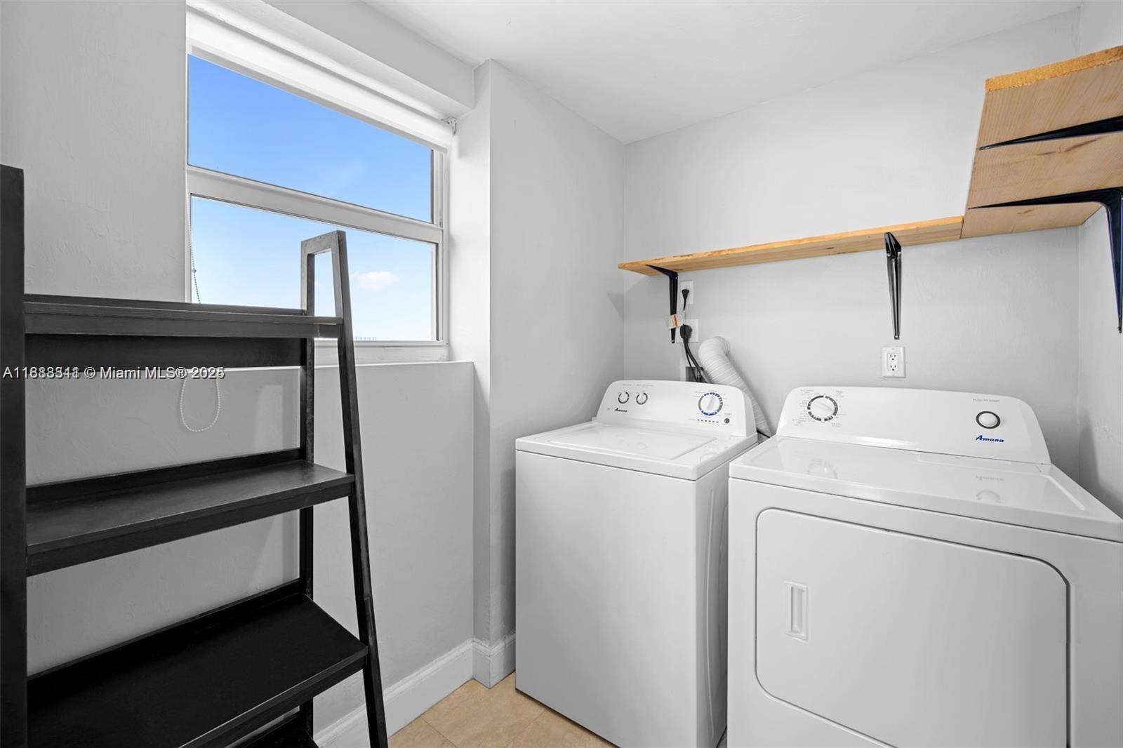 THE OAKS I CONDO - Residential