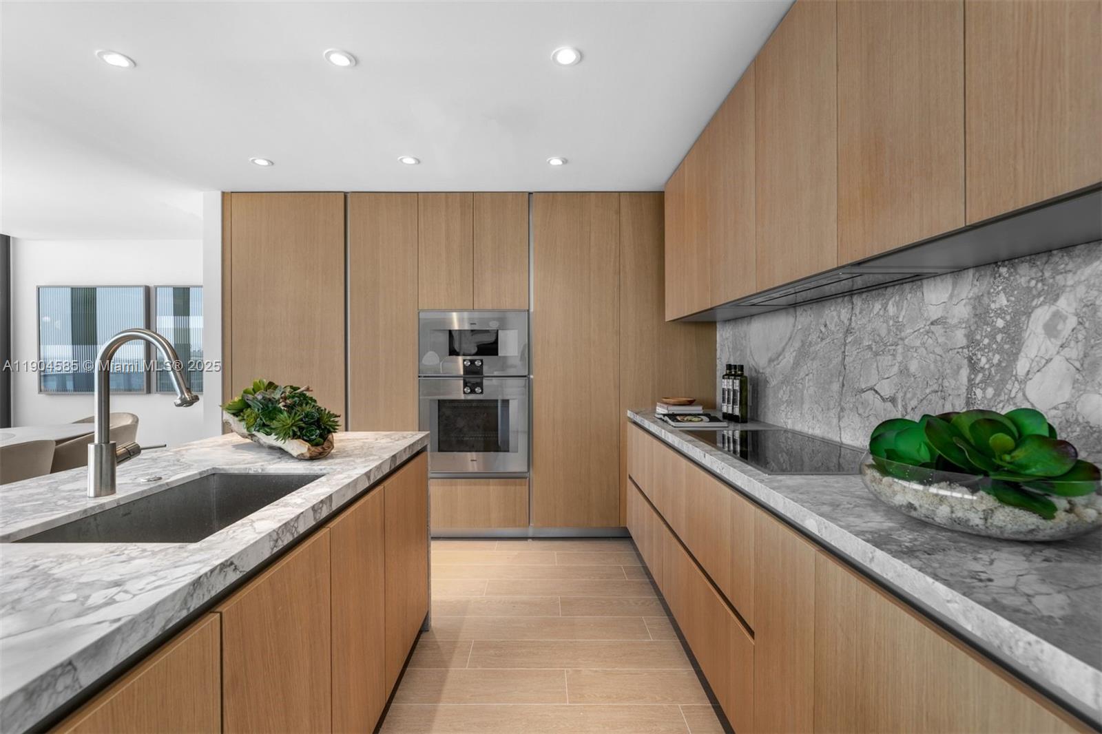 FIVE PARK - Residential Lease