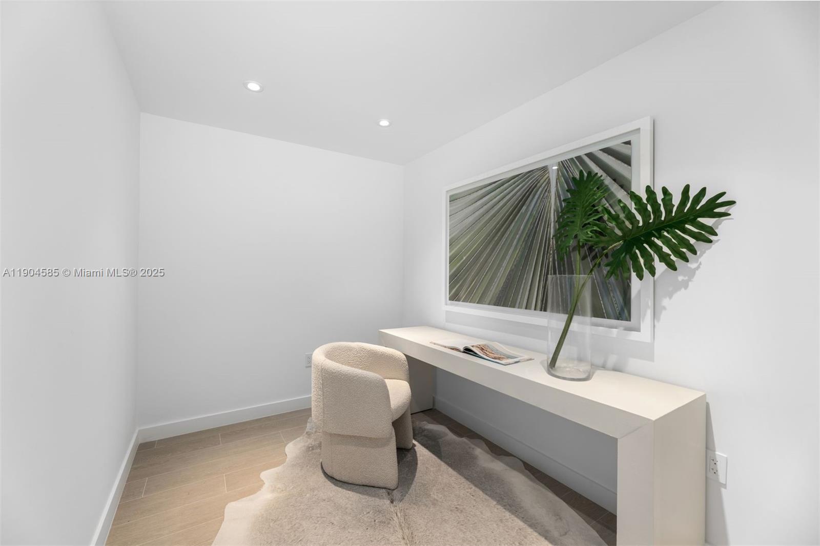 FIVE PARK - Residential Lease