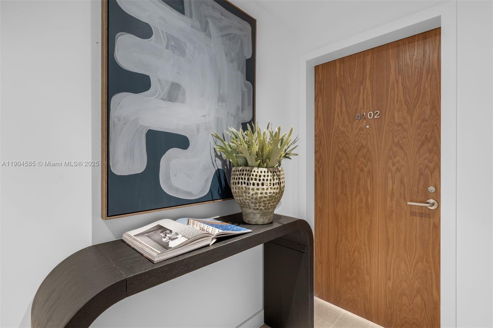 FIVE PARK - Residential Lease