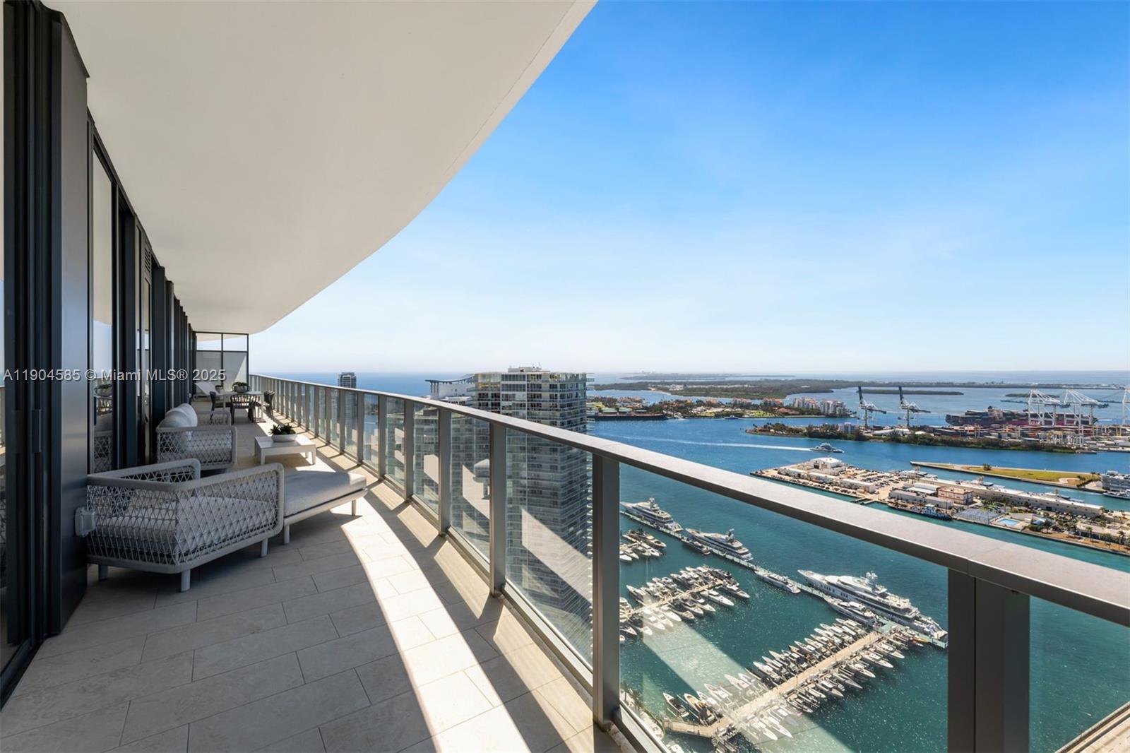 FIVE PARK - Residential Lease