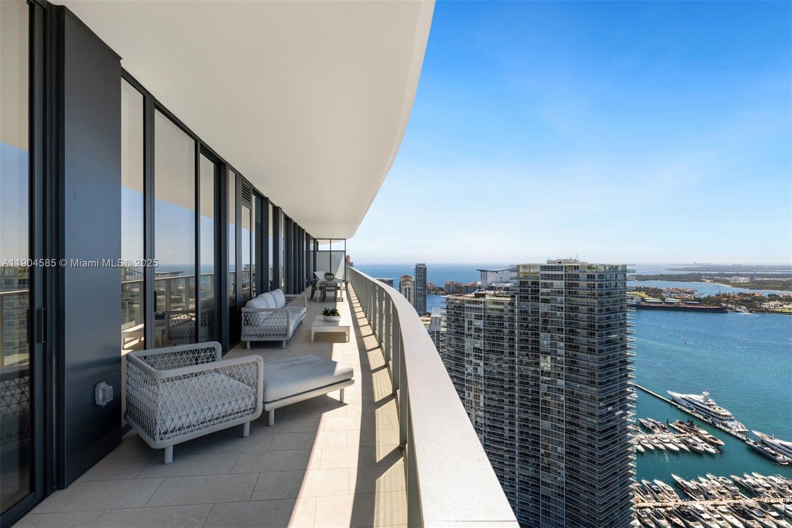 FIVE PARK - Residential Lease