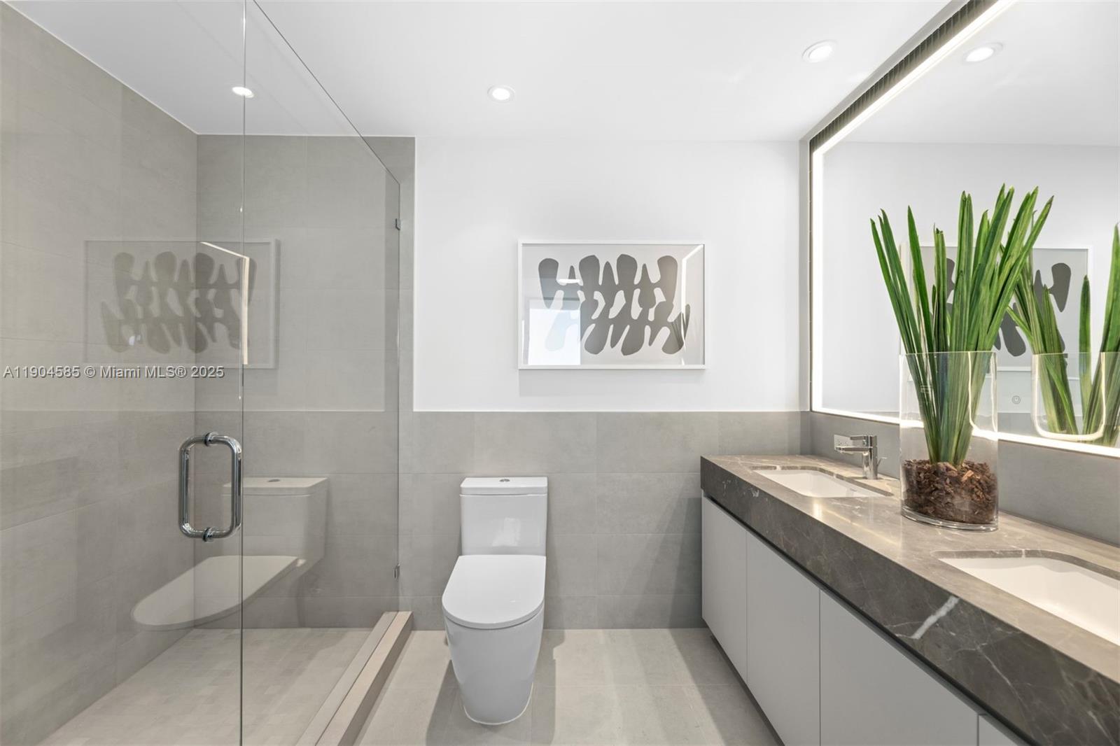 FIVE PARK - Residential Lease