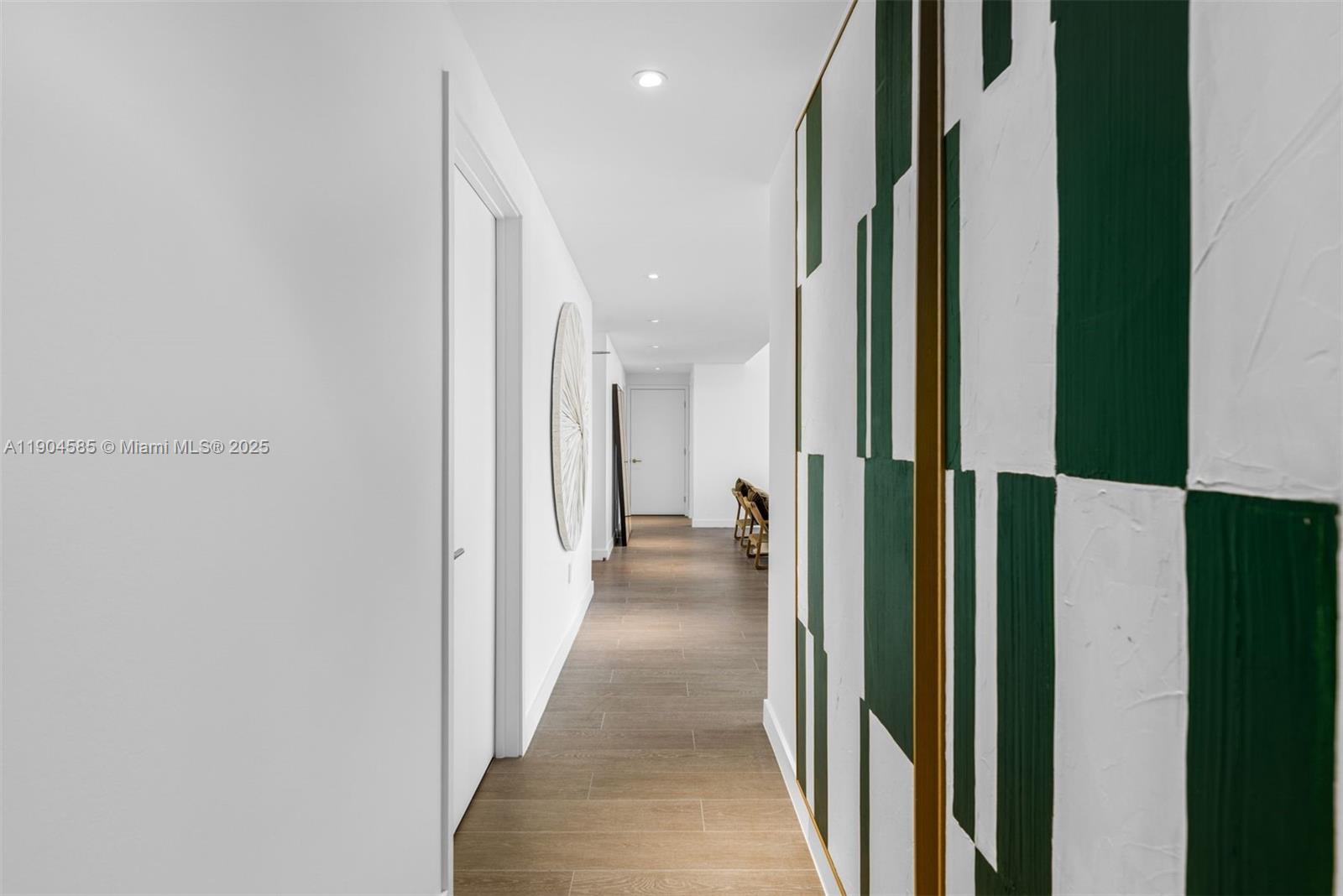 FIVE PARK - Residential Lease