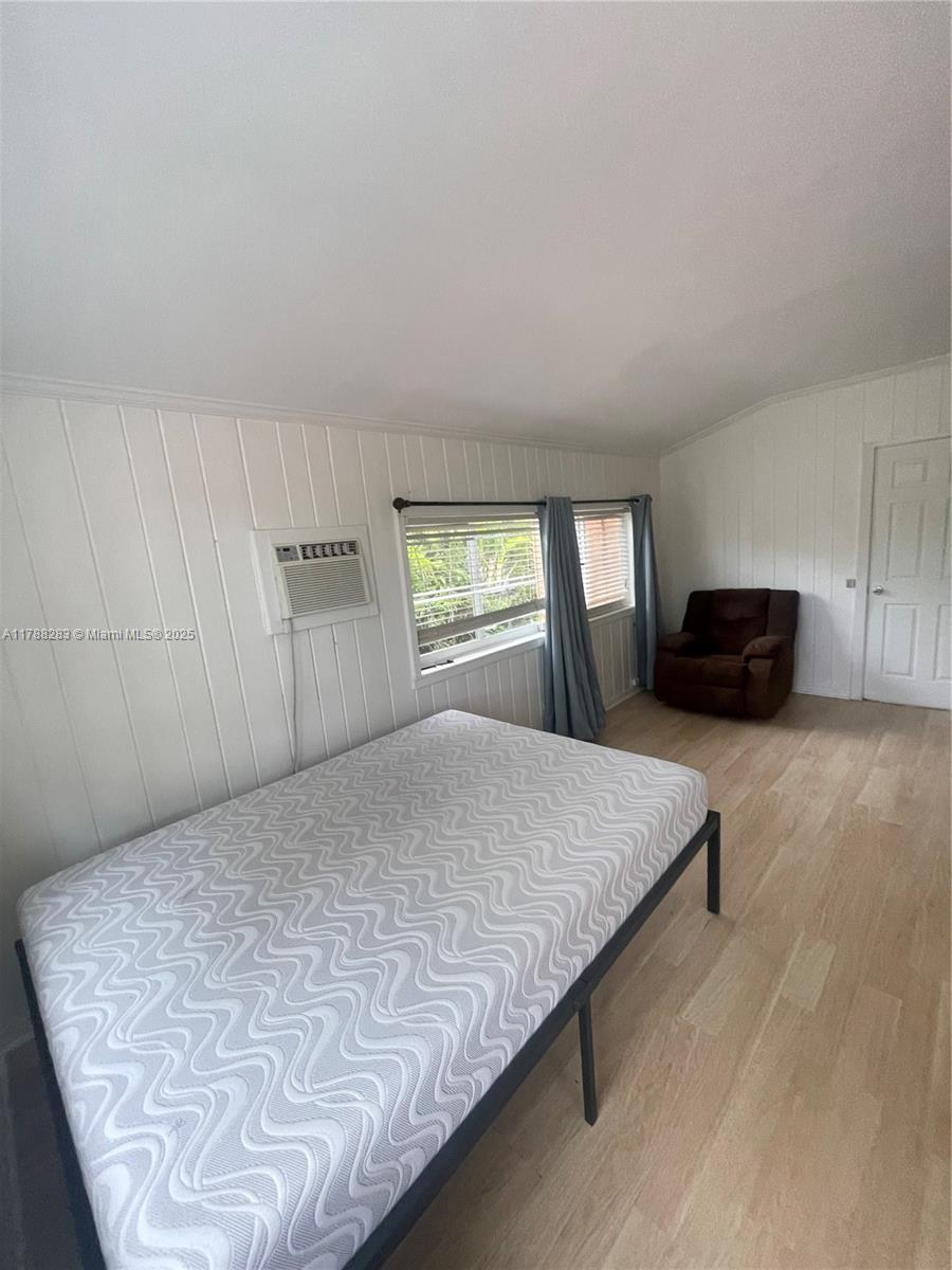 Rental Property at 1211 Ne 130th St 1, North Miami, Miami-Dade County, Florida - Bedrooms: 1 
Bathrooms: 1  - $1,800 MO.