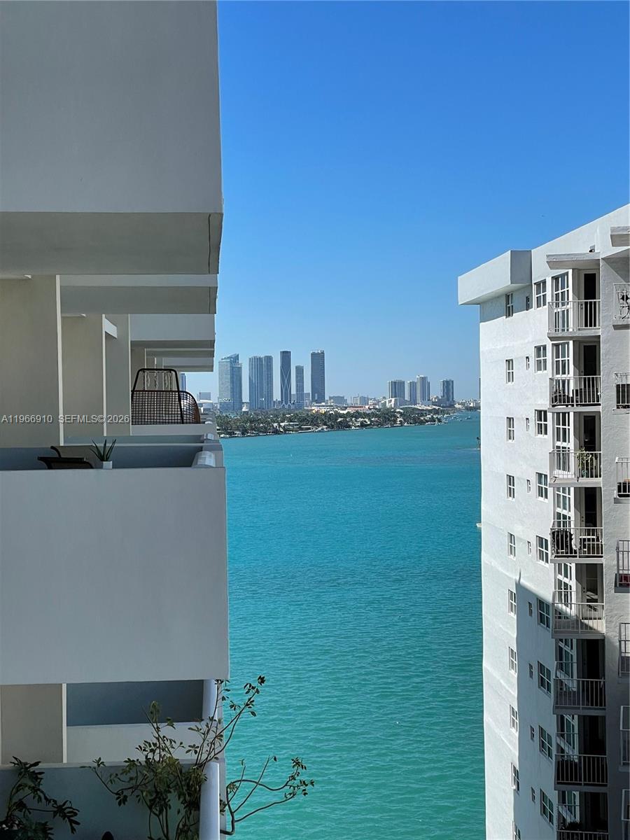 1200 West Ave 1418 - Image 1