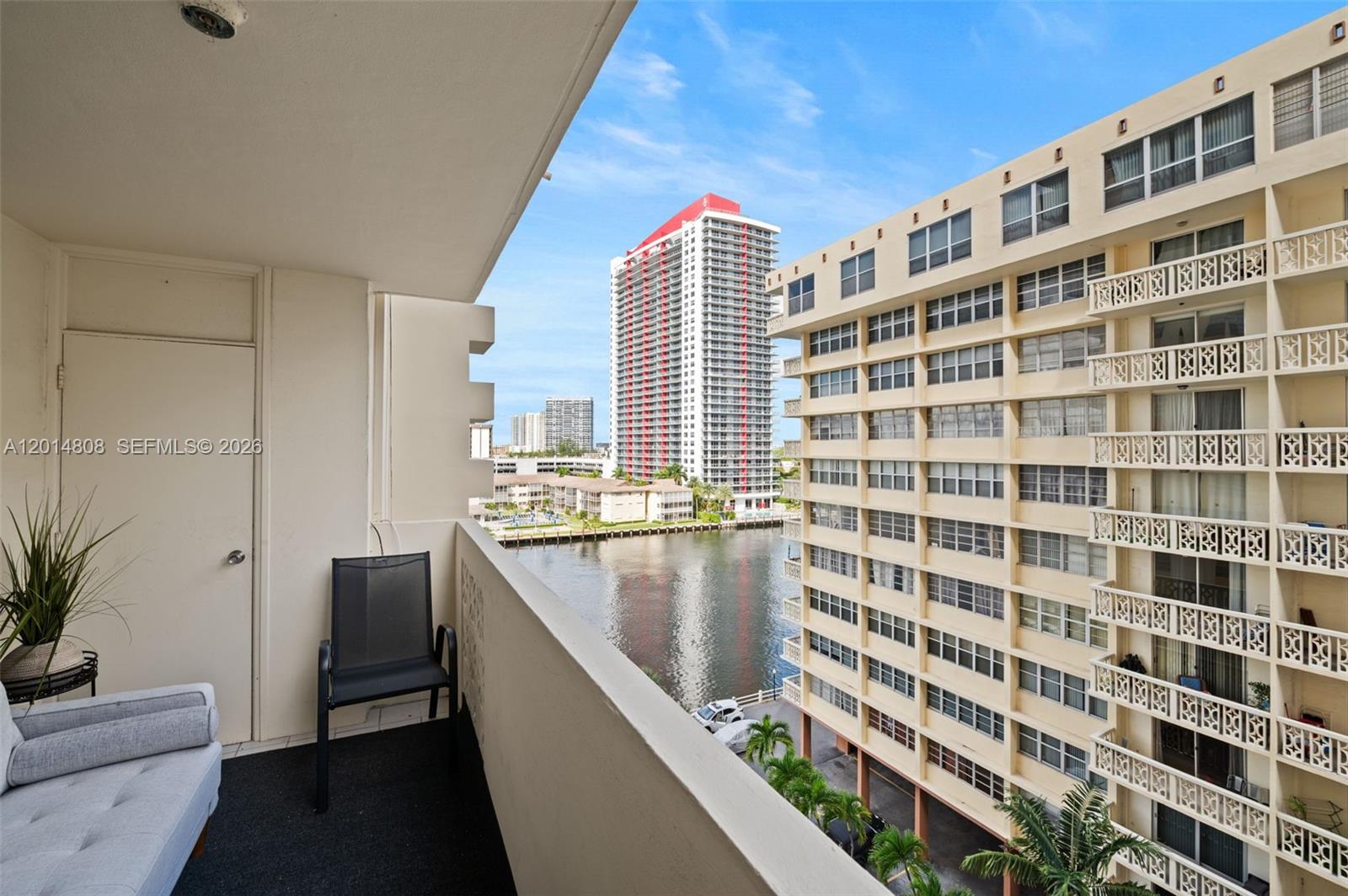 PLAZA TOWERS NORTH CONDO - Residential