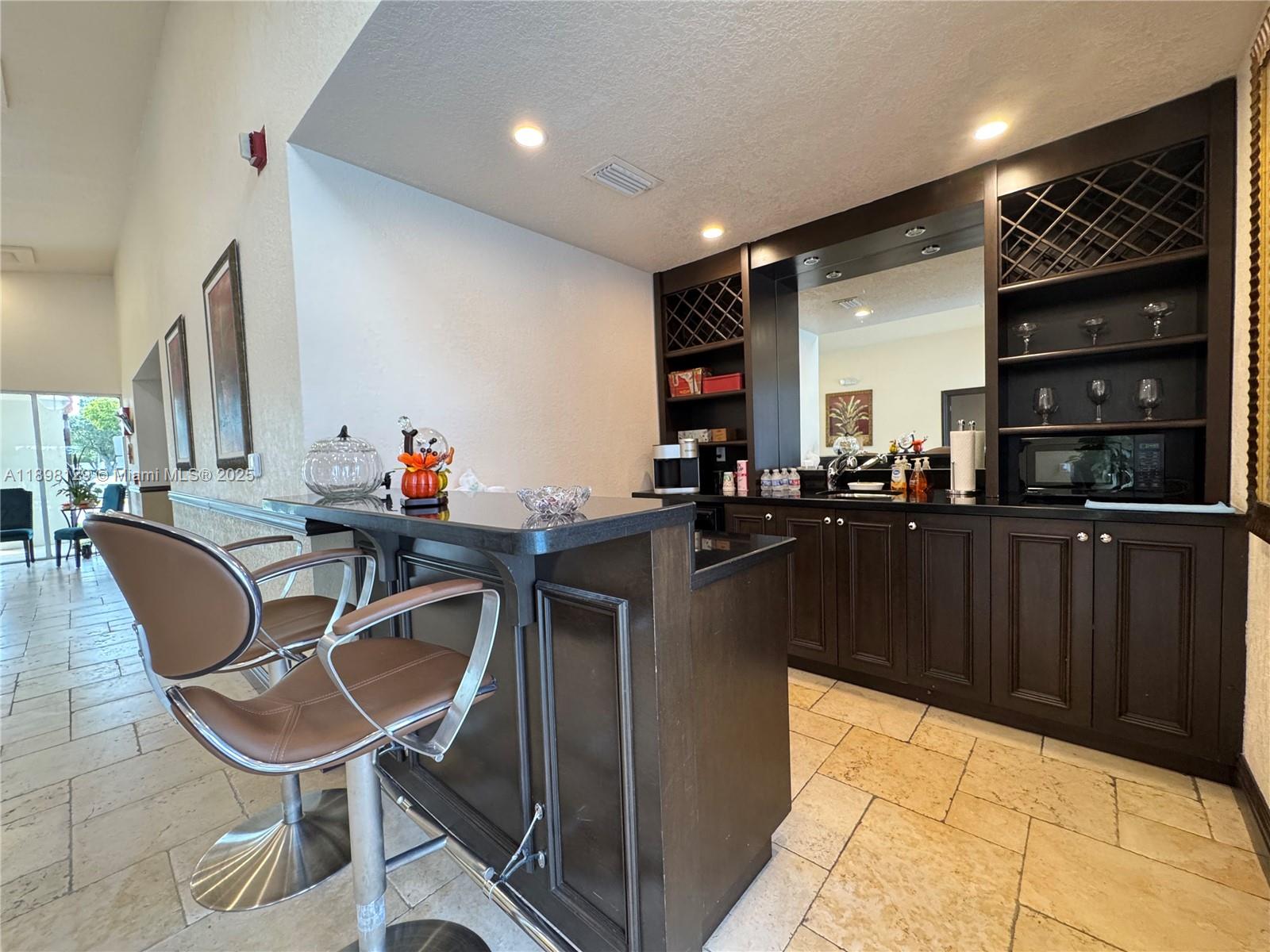 MIRASSOU CONDO - Residential Lease