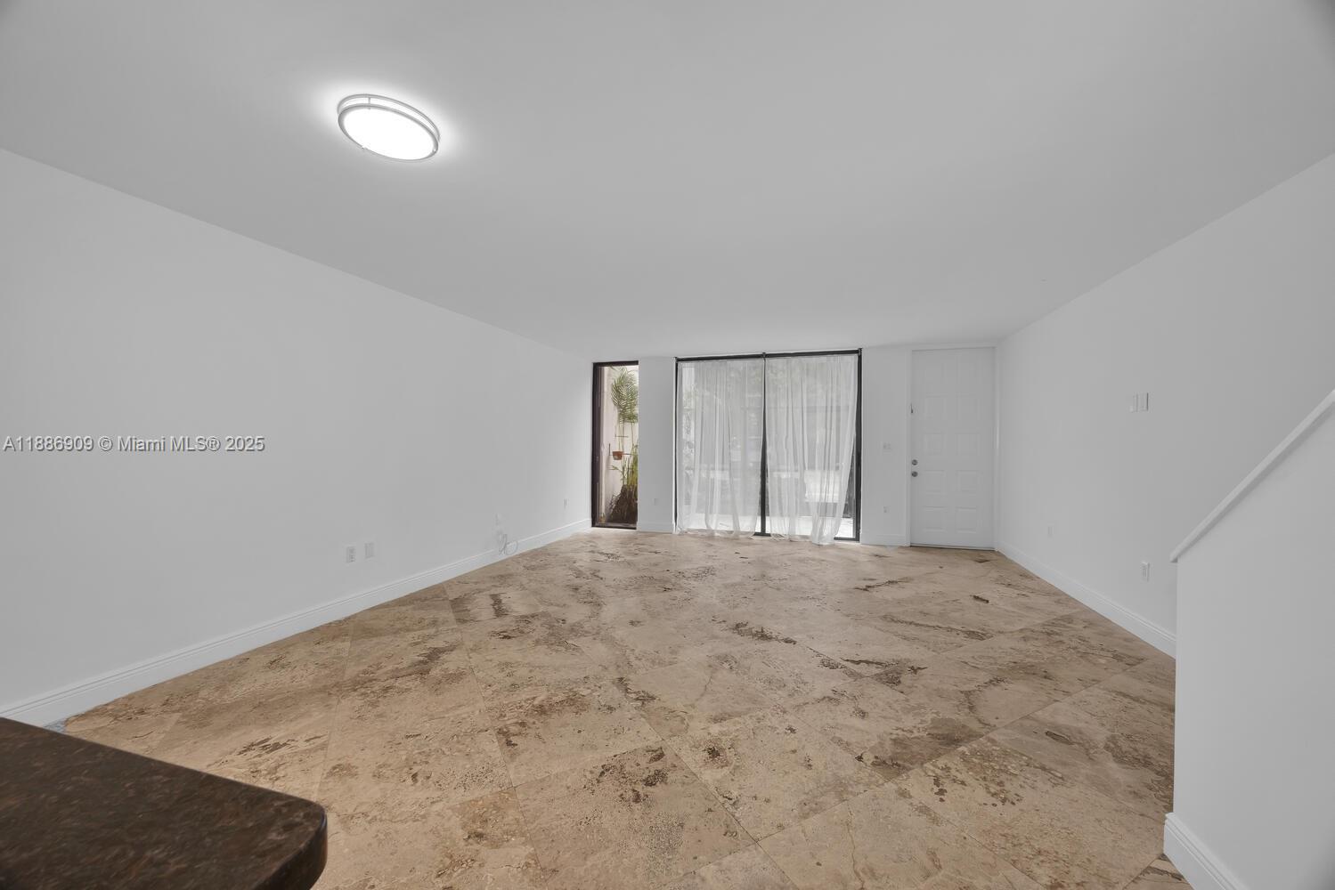 GRAPETREE TOWNHOUSE CONDO - Residential