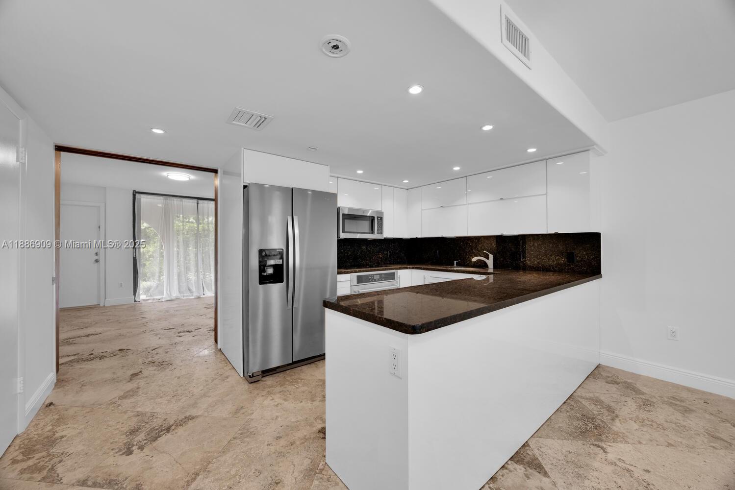GRAPETREE TOWNHOUSE CONDO - Residential