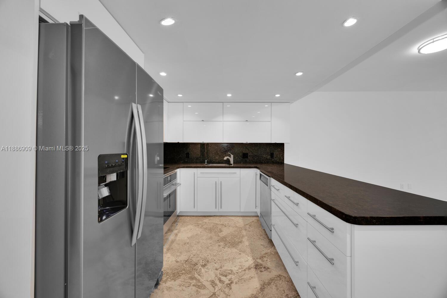 GRAPETREE TOWNHOUSE CONDO - Residential