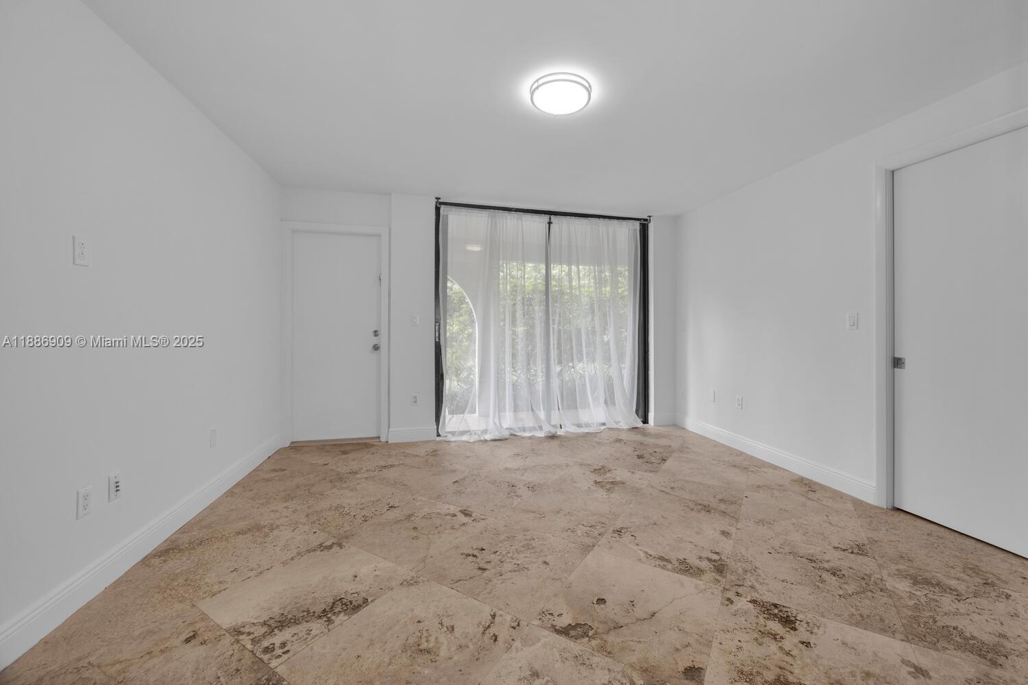 GRAPETREE TOWNHOUSE CONDO - Residential