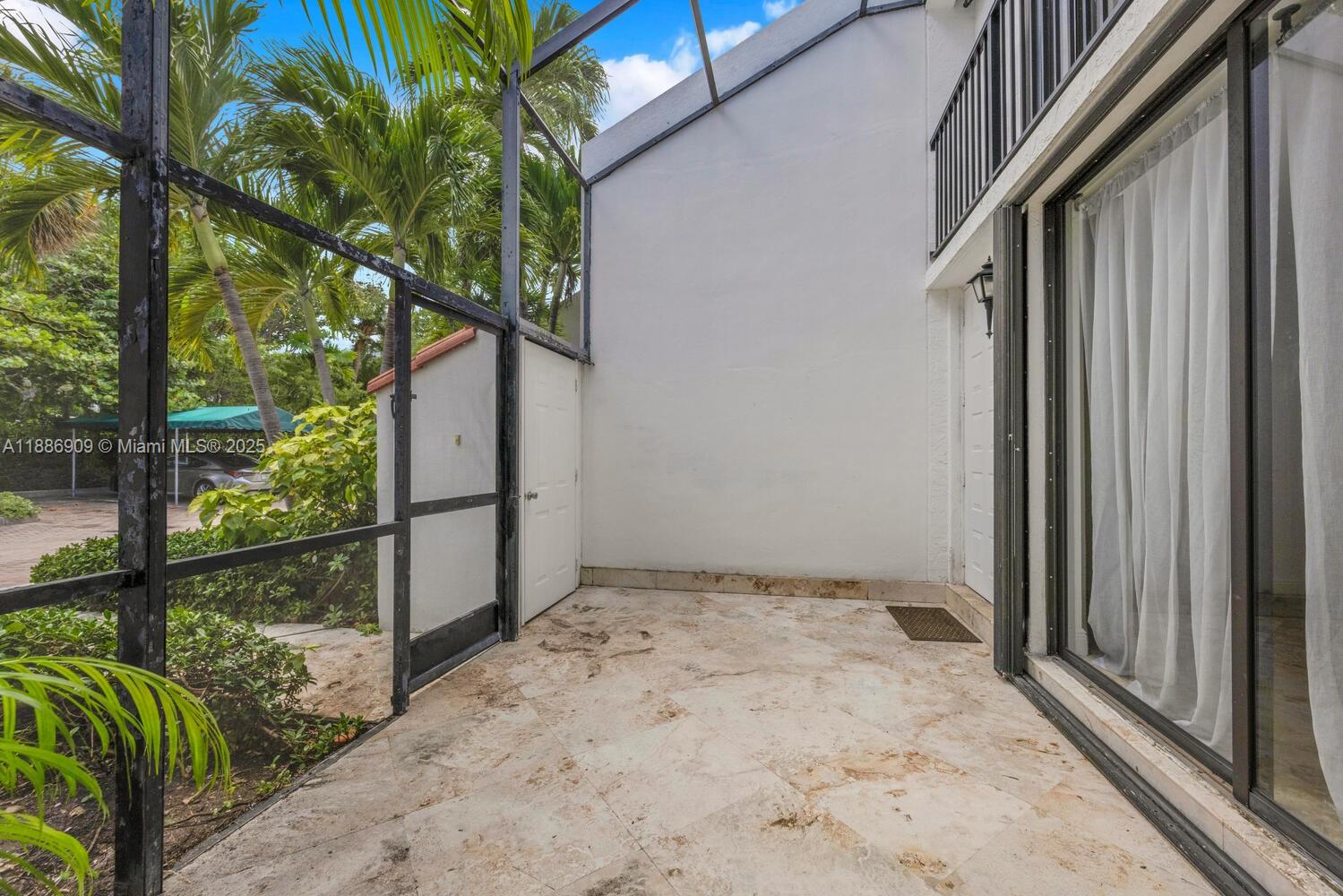 GRAPETREE TOWNHOUSE CONDO - Residential