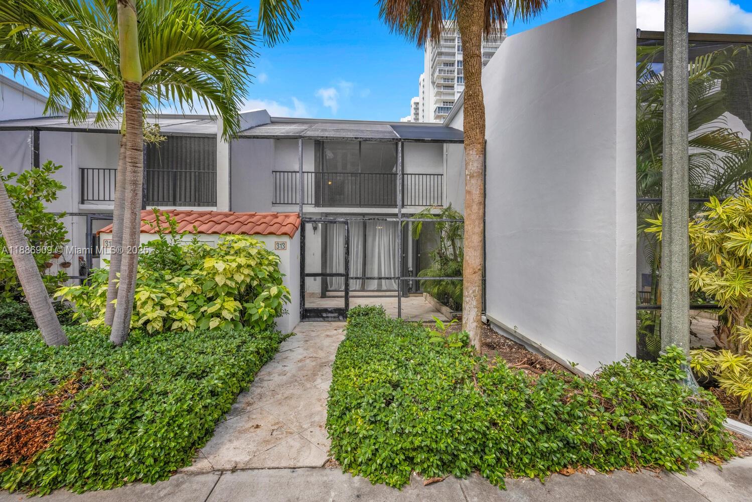 GRAPETREE TOWNHOUSE CONDO - Residential