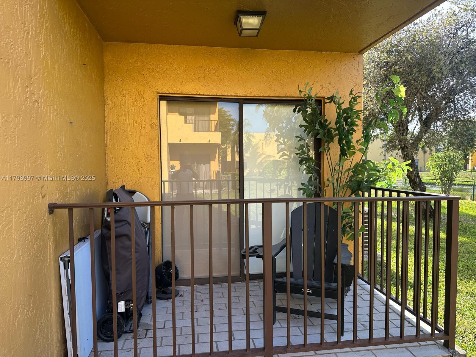 570 Nw 114th Ave 103, Sweetwater, Miami-Dade County, Florida - 2 Bedrooms  
2 Bathrooms - 