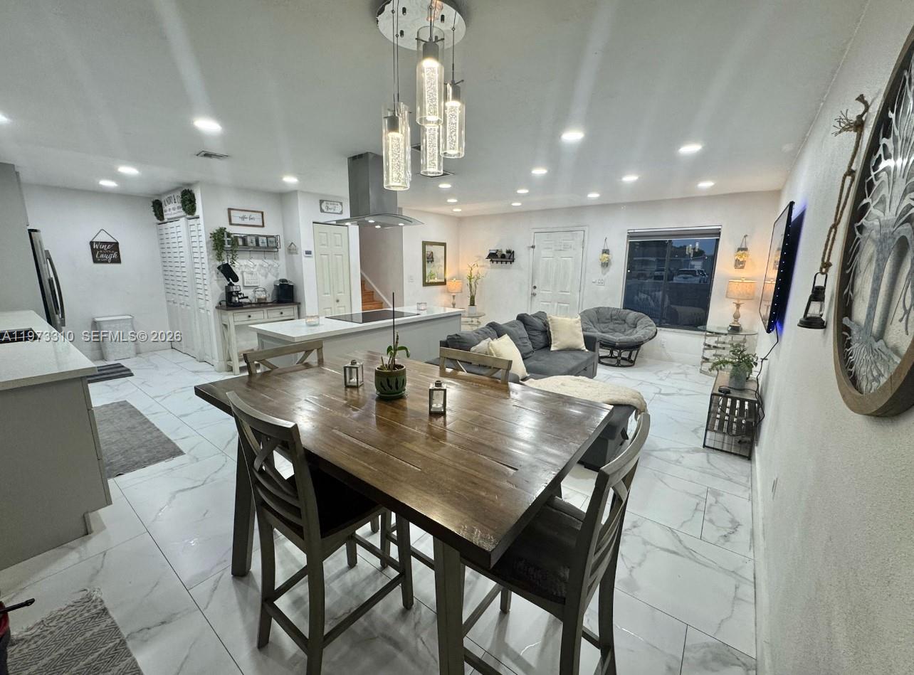 LAKES OF ACADIA UNIT ONE - Residential