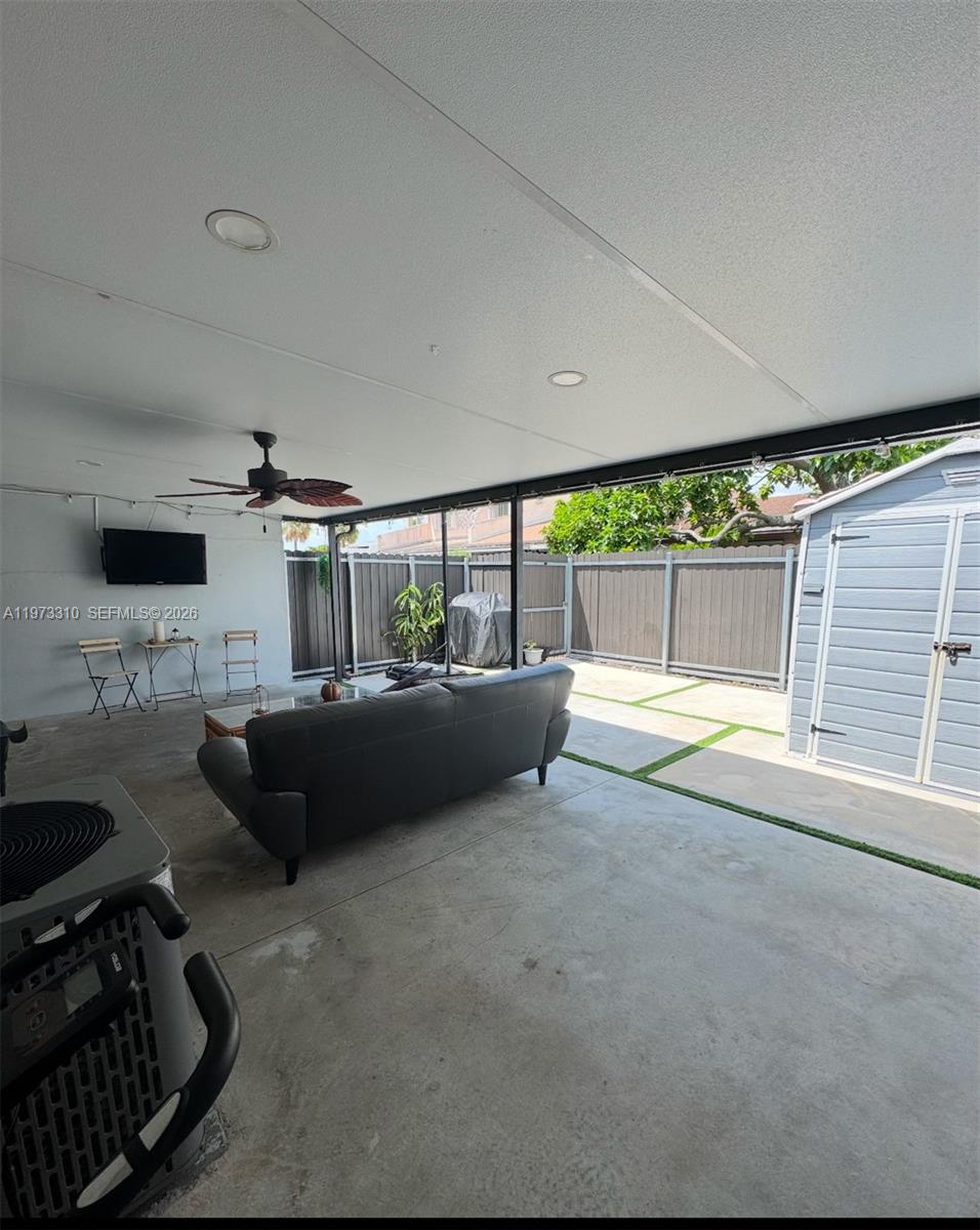 LAKES OF ACADIA UNIT ONE - Residential