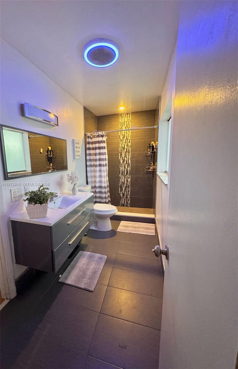 LAKES OF ACADIA UNIT ONE - Residential