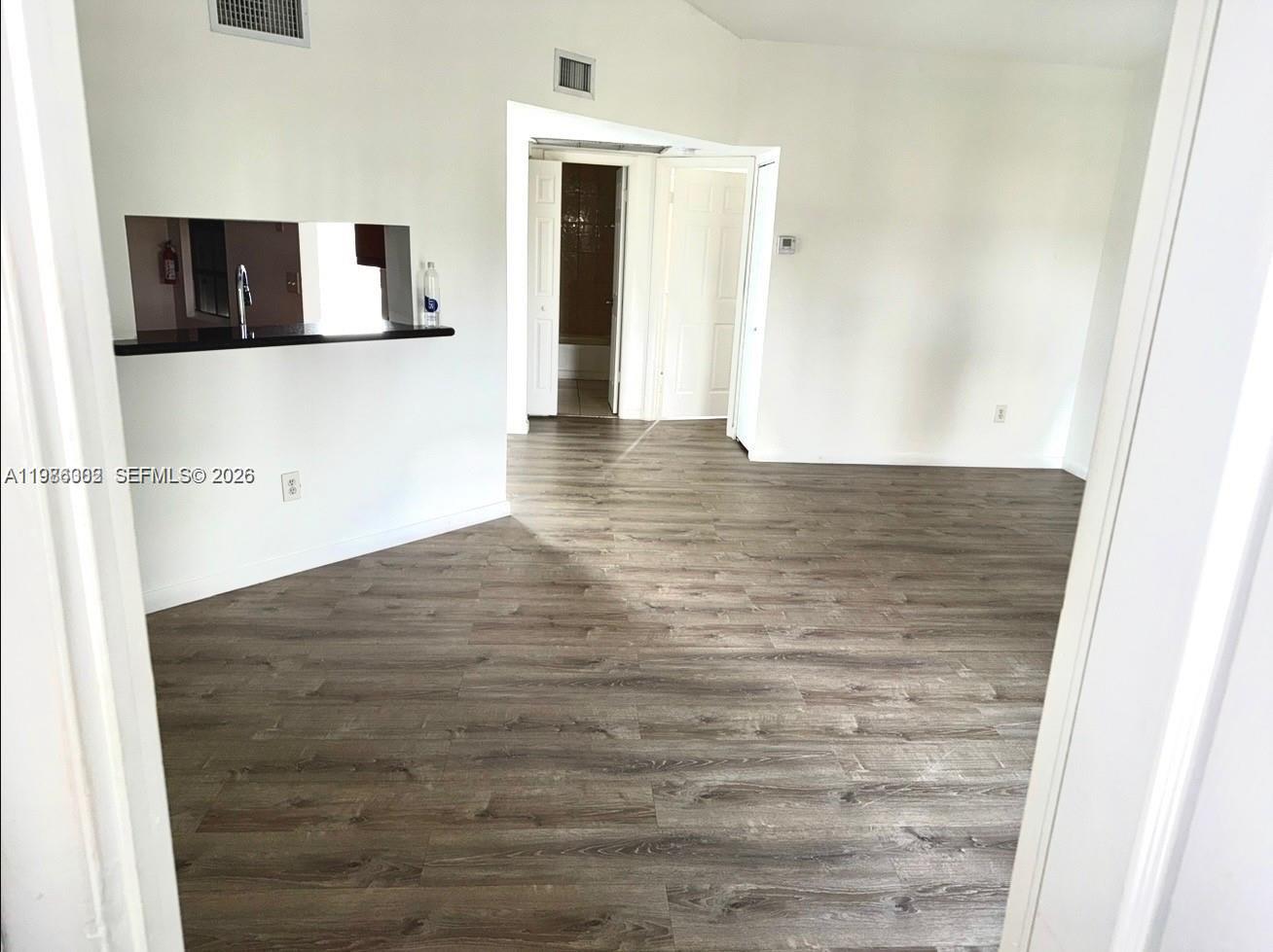 LAKESHORE CONDO I - Residential Lease