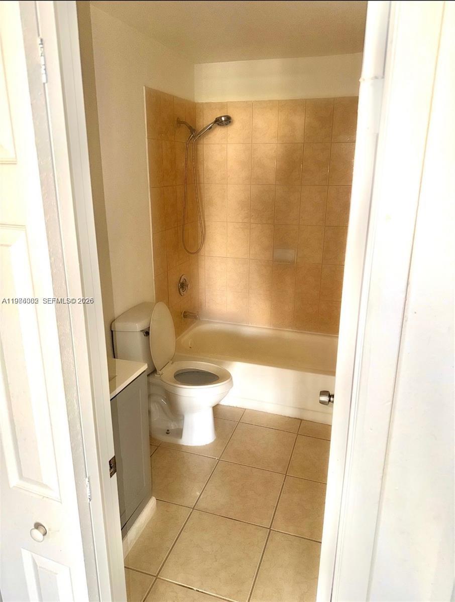 LAKESHORE CONDO I - Residential Lease